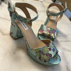 Steve Madden Floral Satin Block Heels 7.5 New Unworn